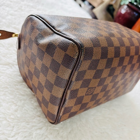 Louis Vuitton Damier Ebene Speedy 25 Bag - Picture 3 of 16